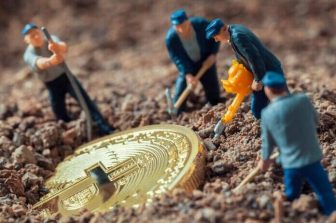 Bitdeer Stock Poised for Significant Growth, Analysts Say